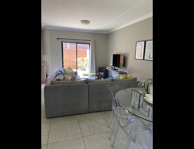 2 BEDROOM APARTMENT RENTED IN CRAIGHALL